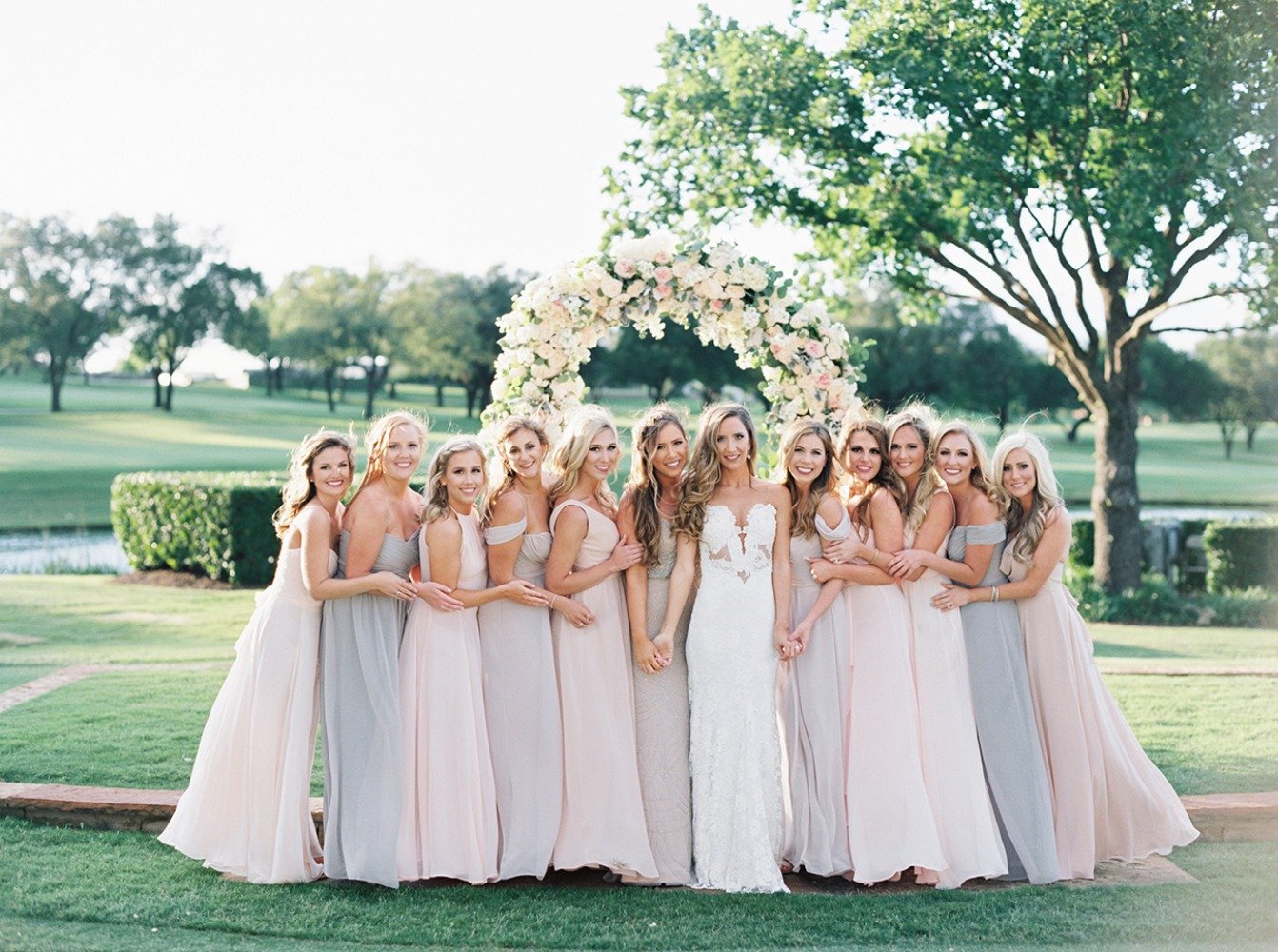 how-to-have-a-glamorous-pastel-wedding
