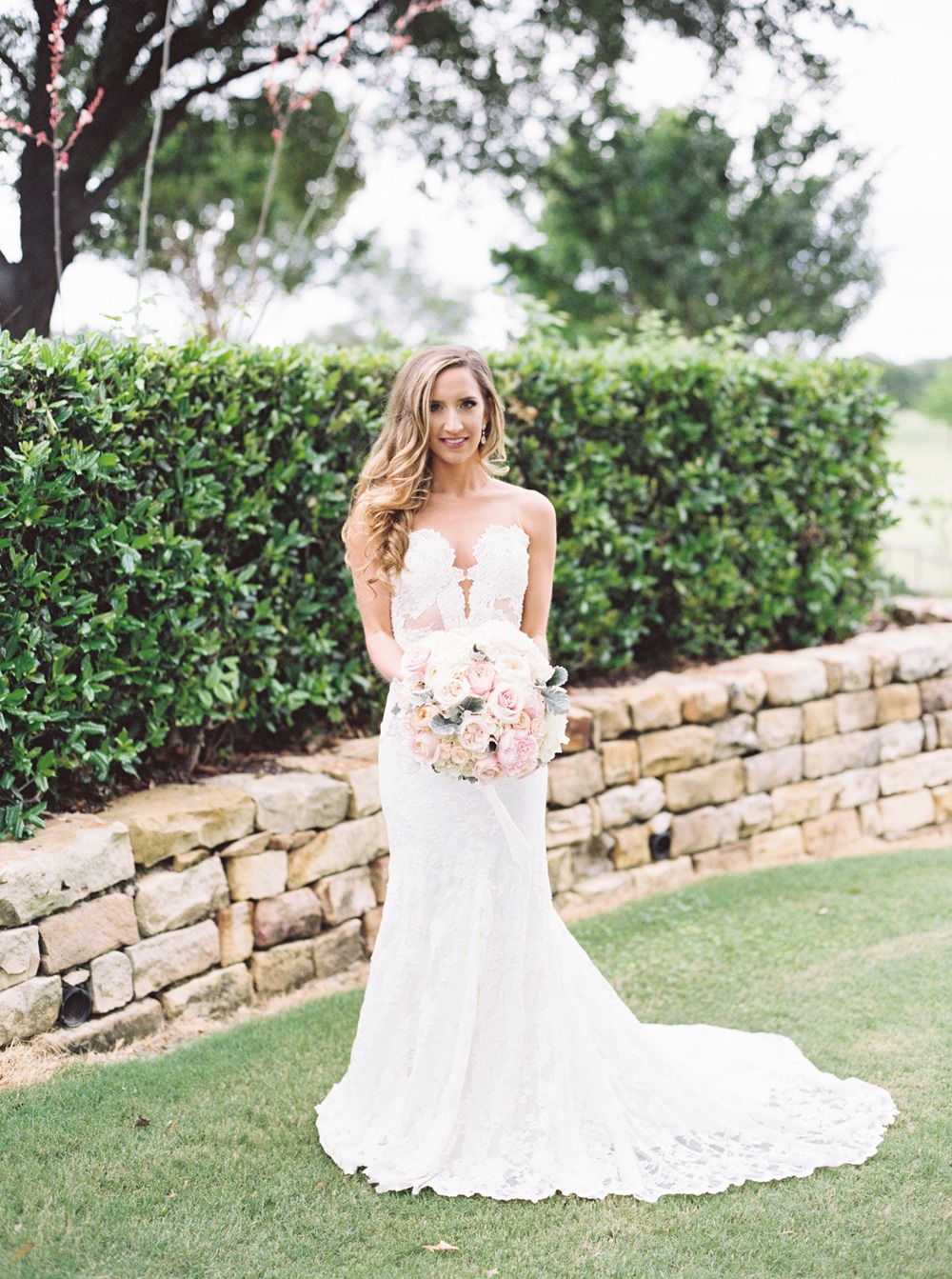how-to-have-a-glamorous-pastel-wedding