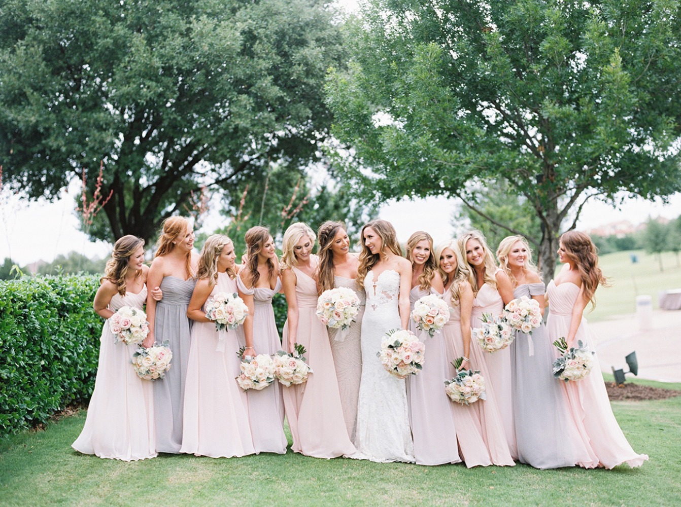 how-to-have-a-glamorous-pastel-wedding