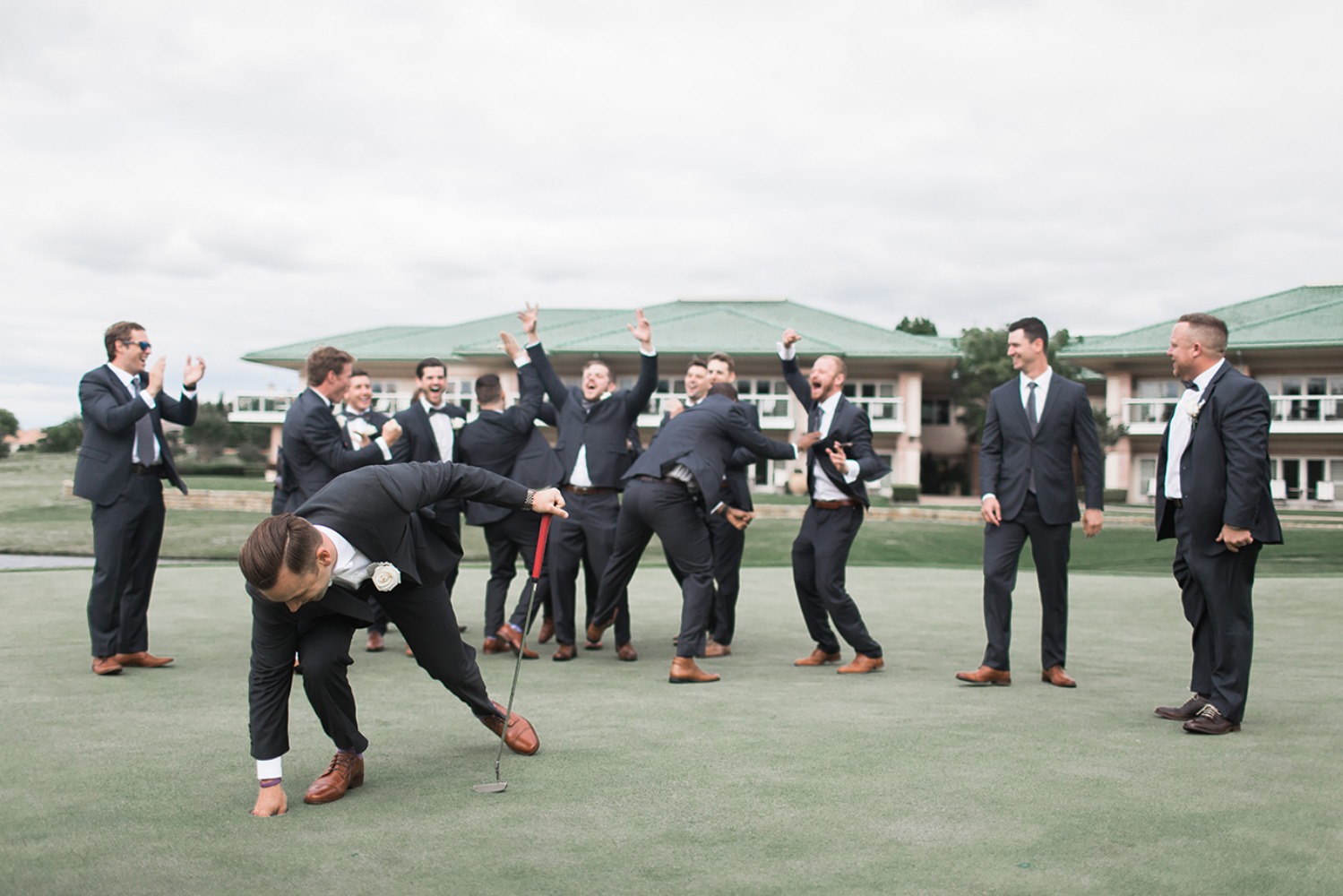 how-to-have-a-glamorous-pastel-wedding