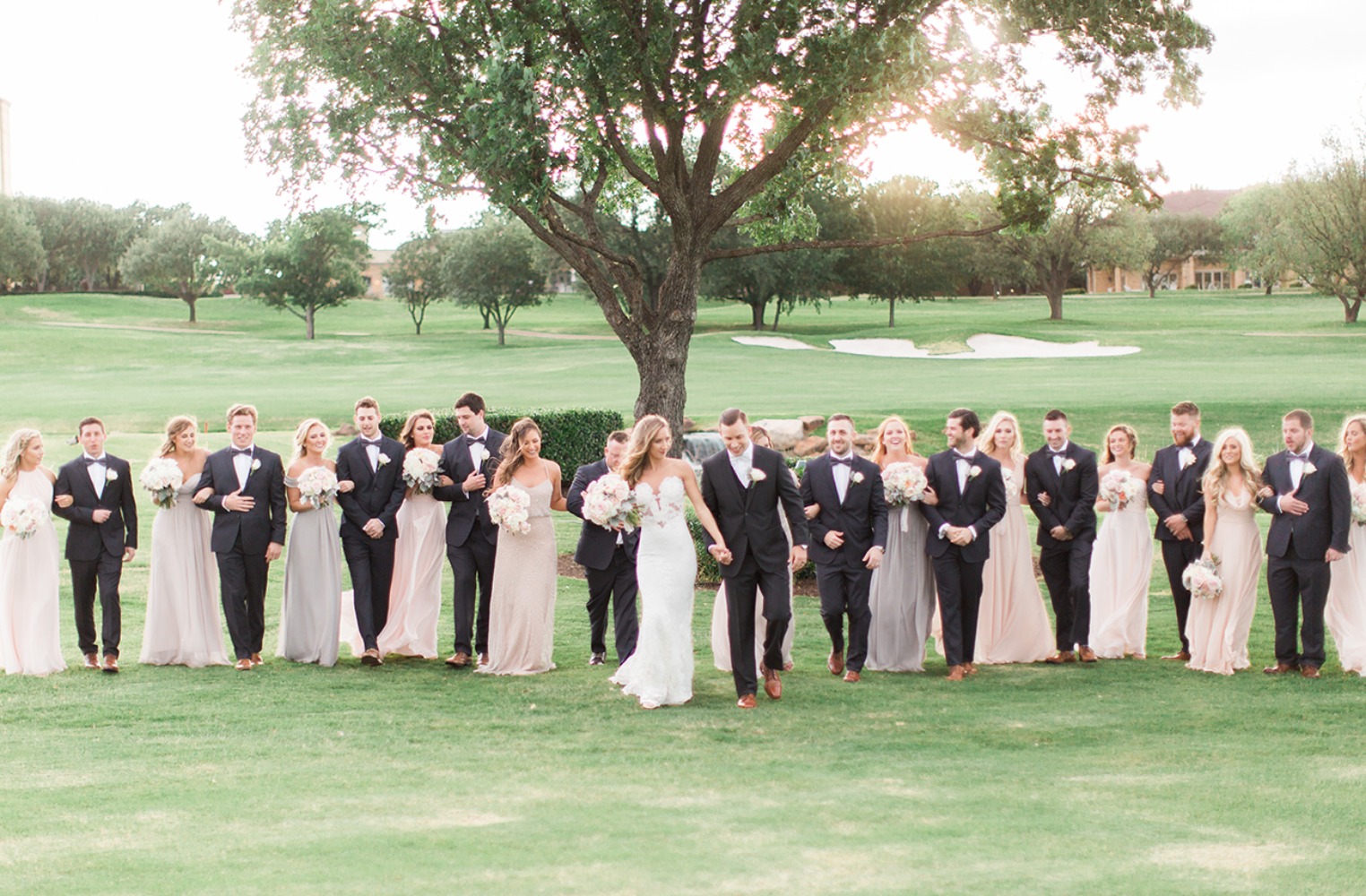 how-to-have-a-glamorous-pastel-wedding