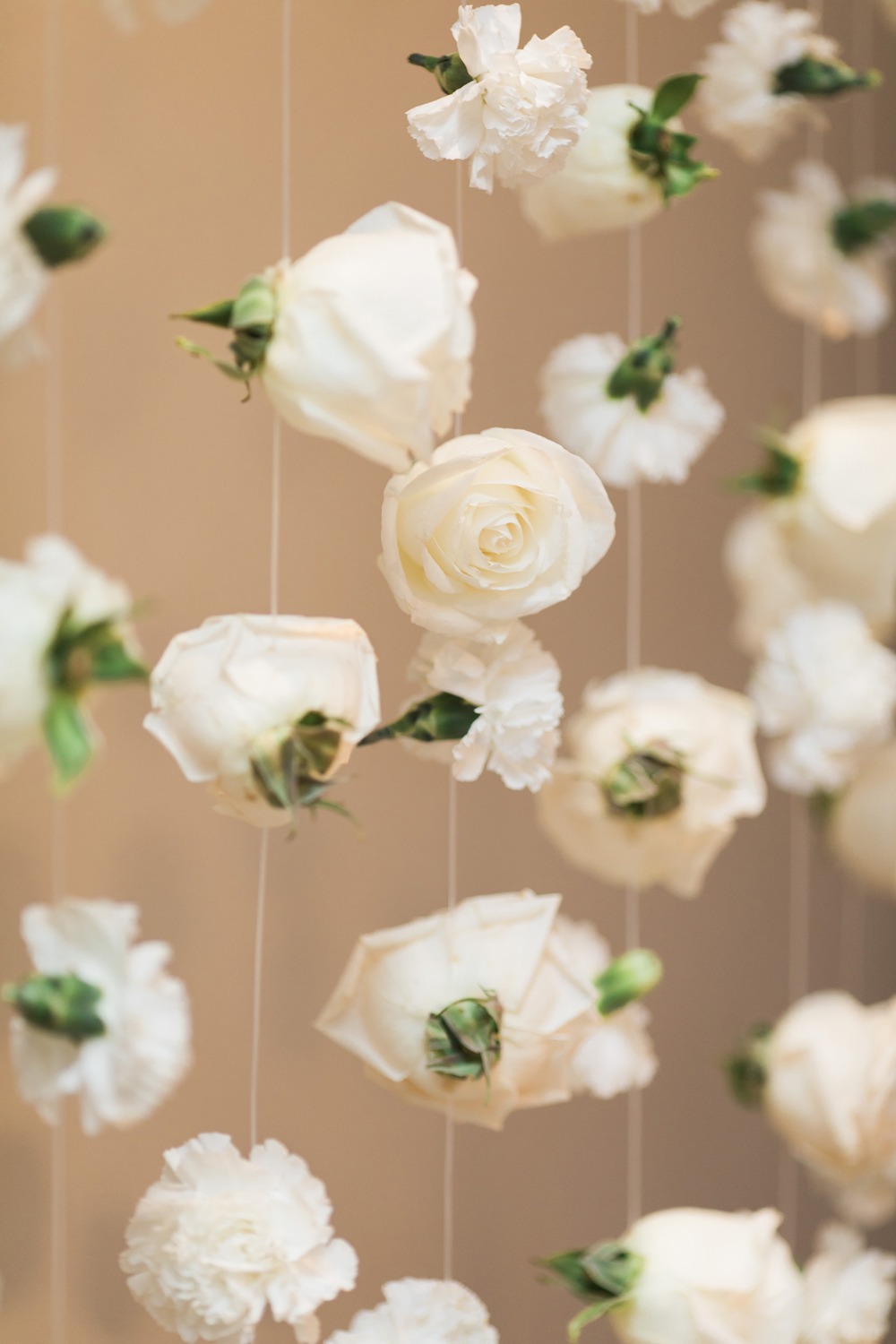 how-to-have-a-glamorous-pastel-wedding