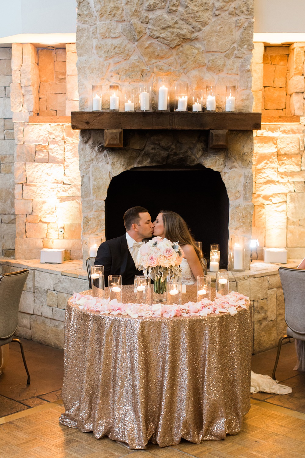 how-to-have-a-glamorous-pastel-wedding