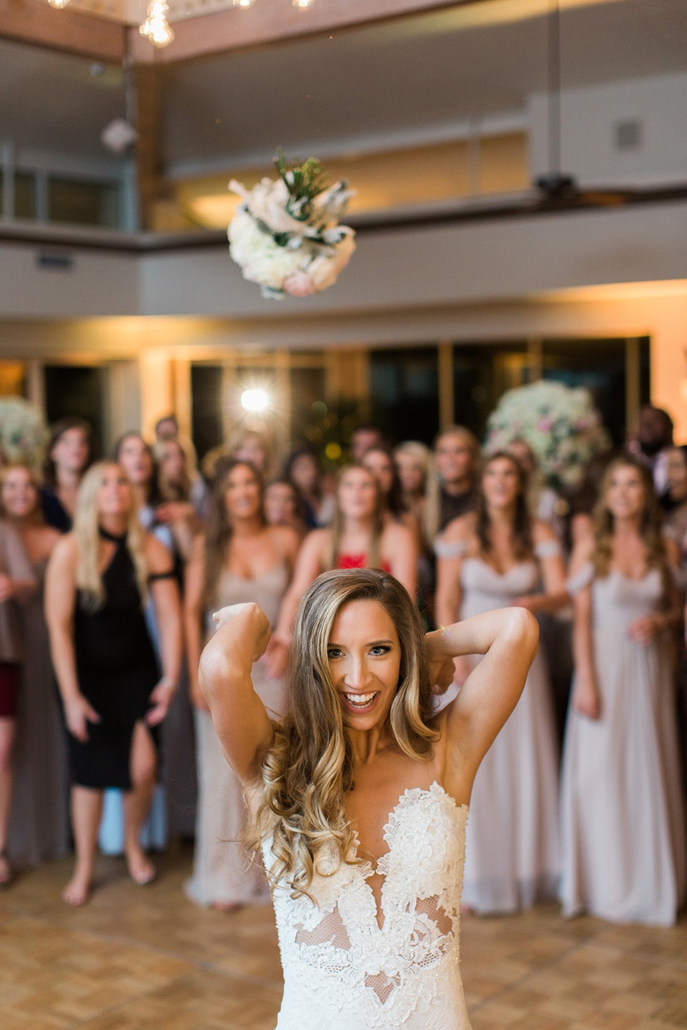 how-to-have-a-glamorous-pastel-wedding
