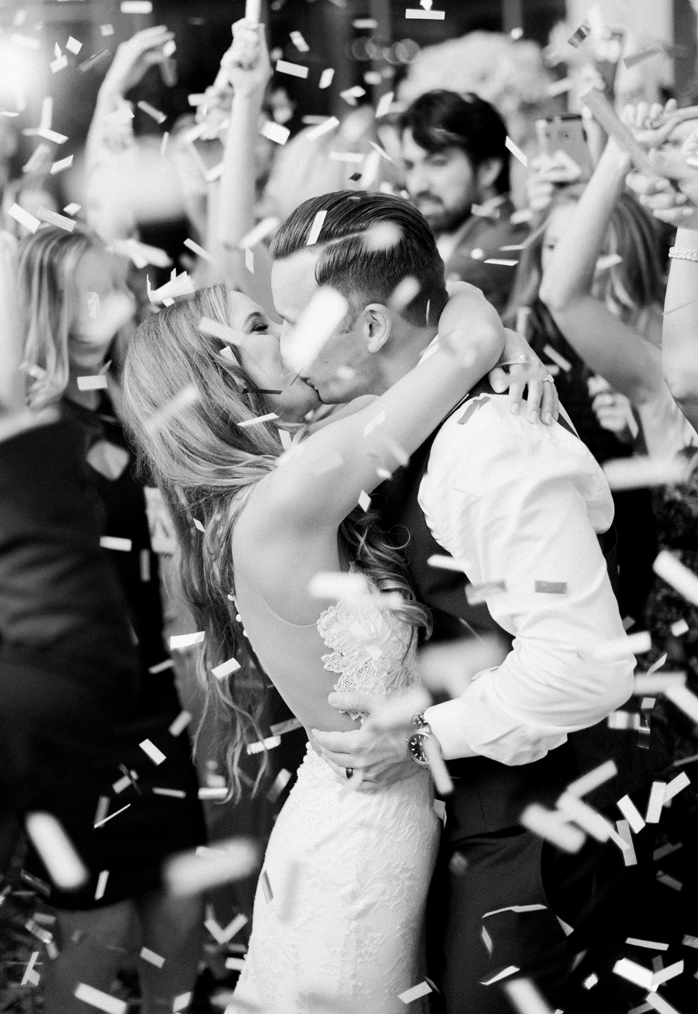 how-to-have-a-glamorous-pastel-wedding