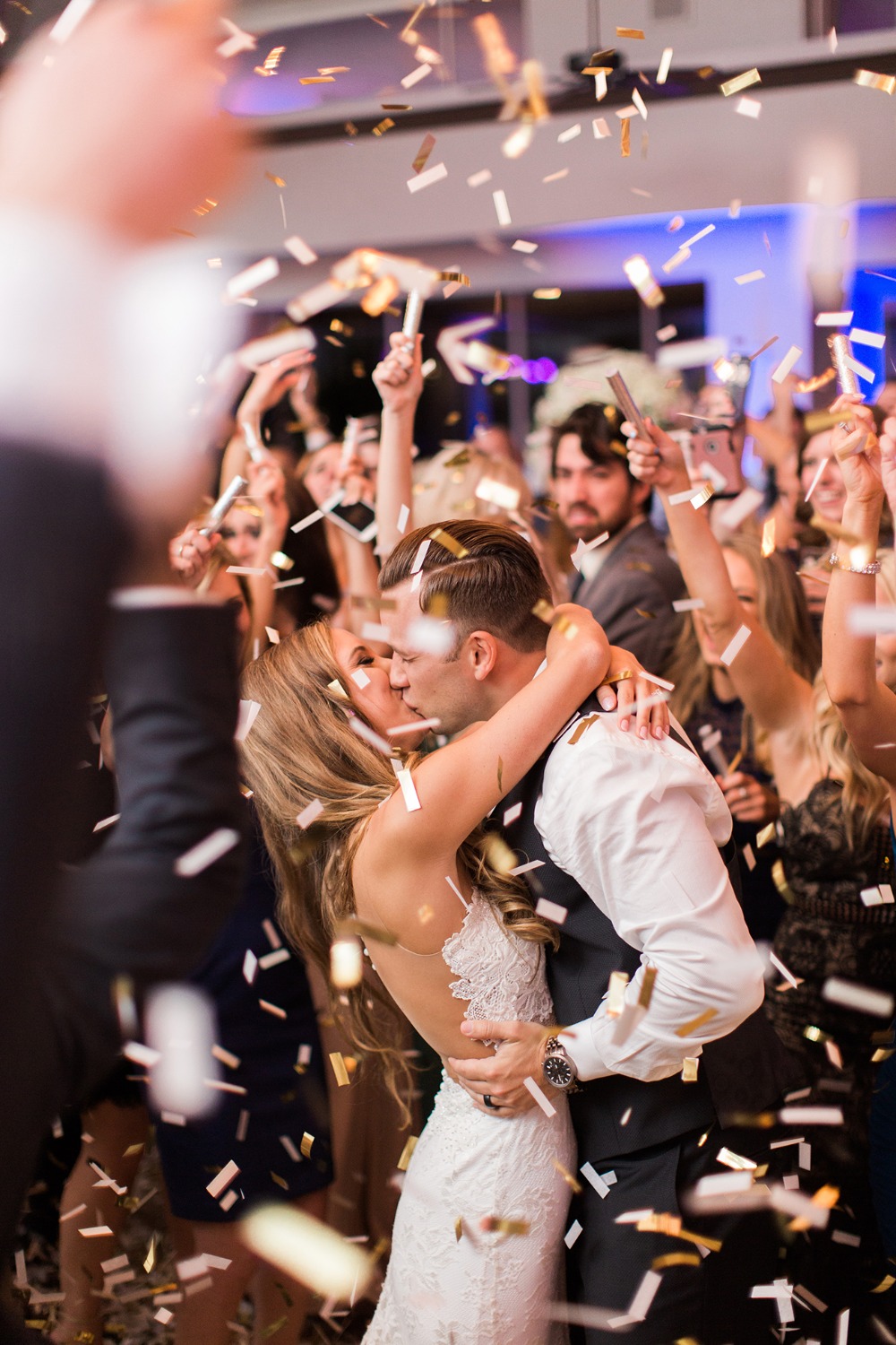 how-to-have-a-glamorous-pastel-wedding
