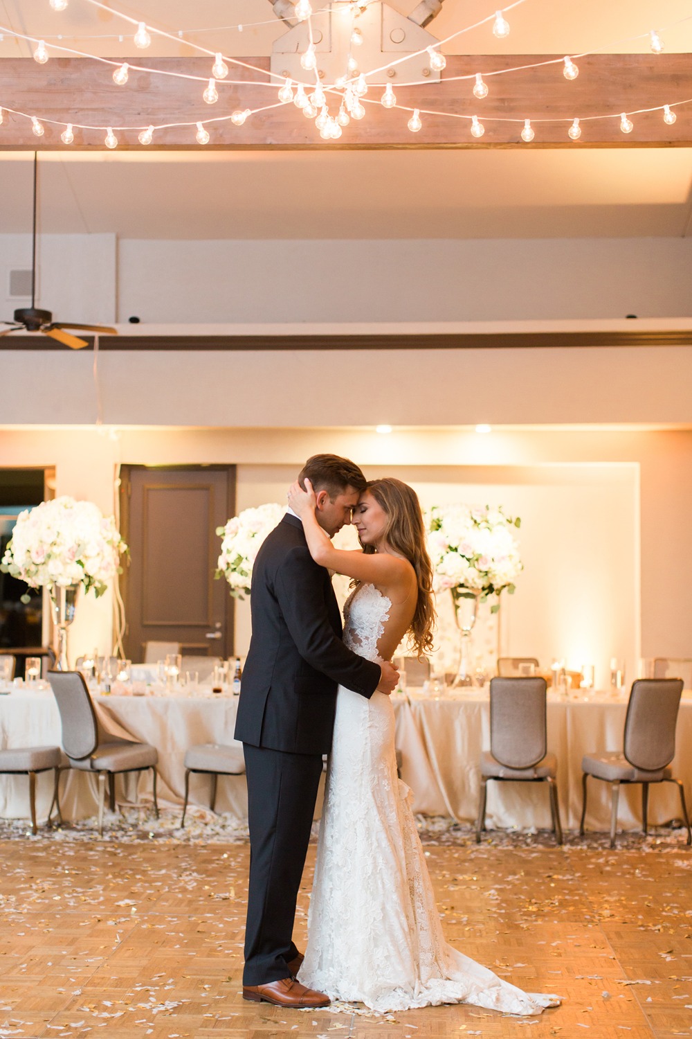 how-to-have-a-glamorous-pastel-wedding