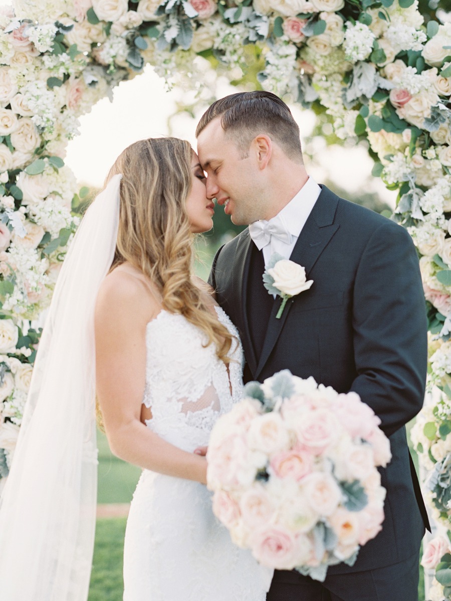 How To Have A Glamorous Pastel Wedding In Texas