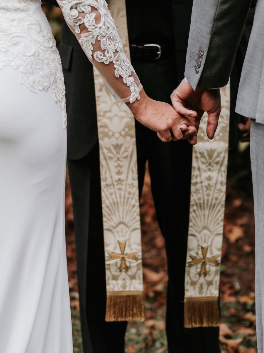 How to Wrangle a Celeb for Your Wedding Ceremony