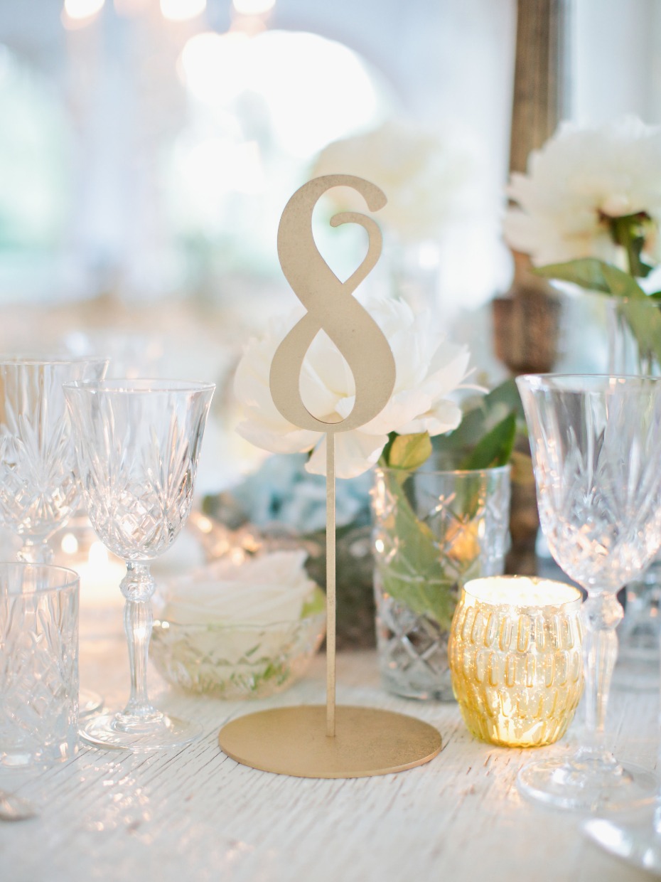 Gold table number