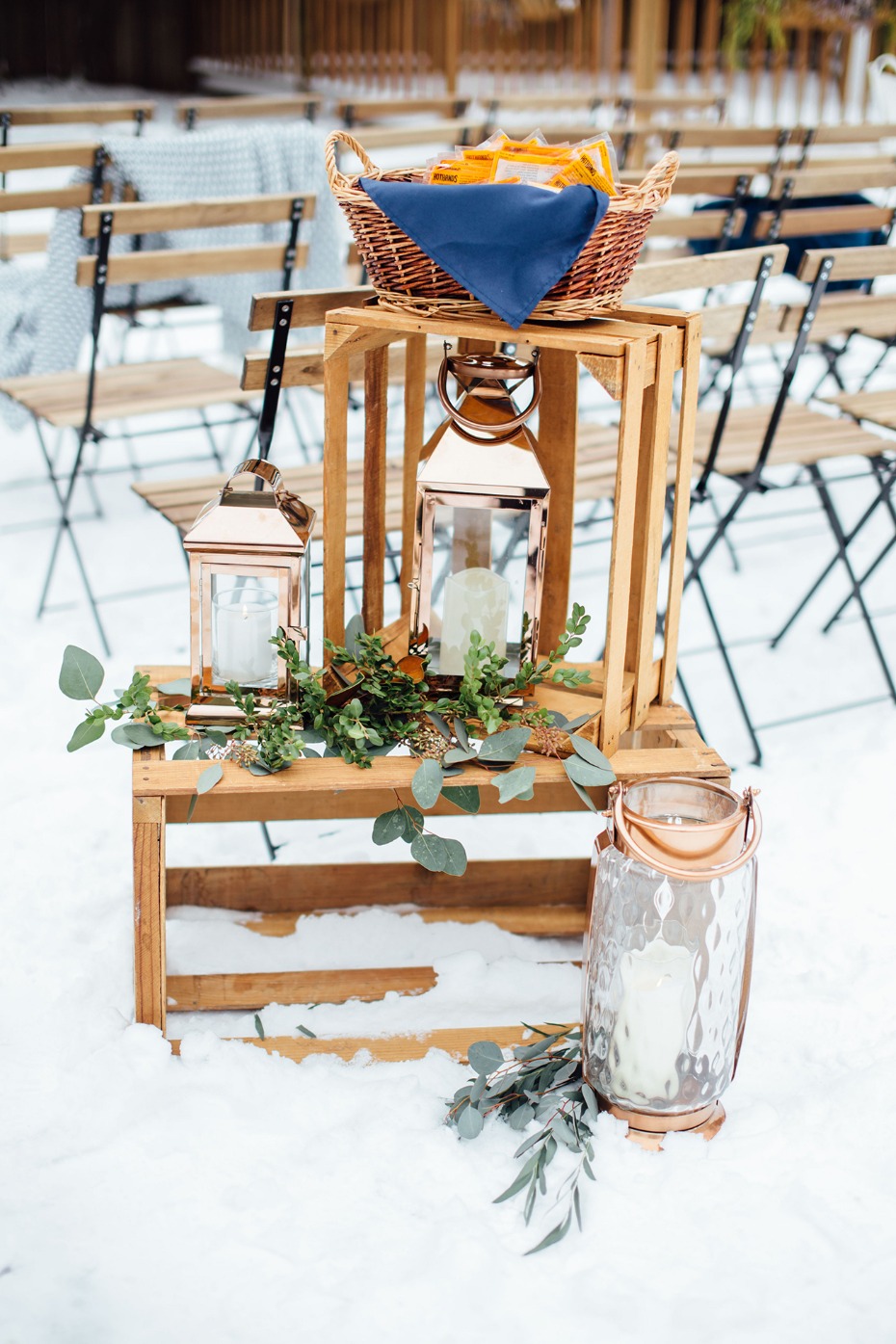 Winter wedding decor