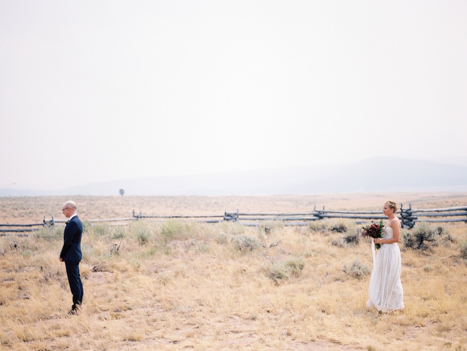 sweet wedding first look