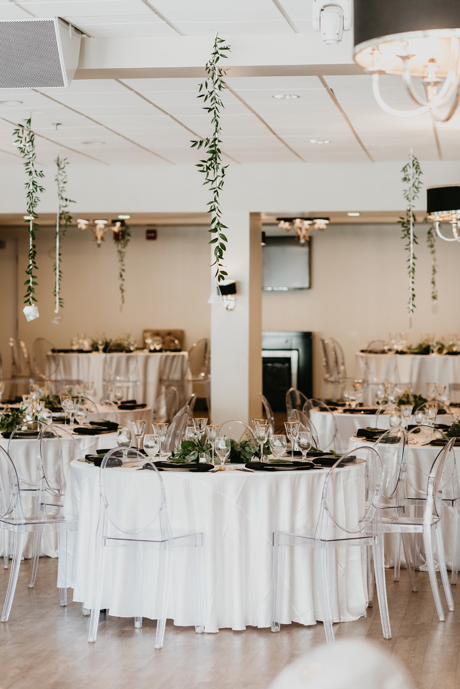 Green and white modern reception