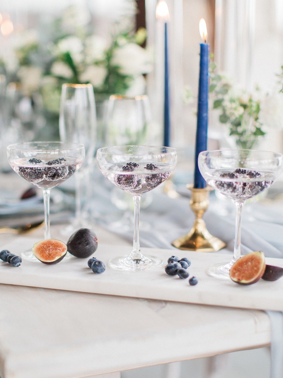 sparkling blackberry wedding cocktails