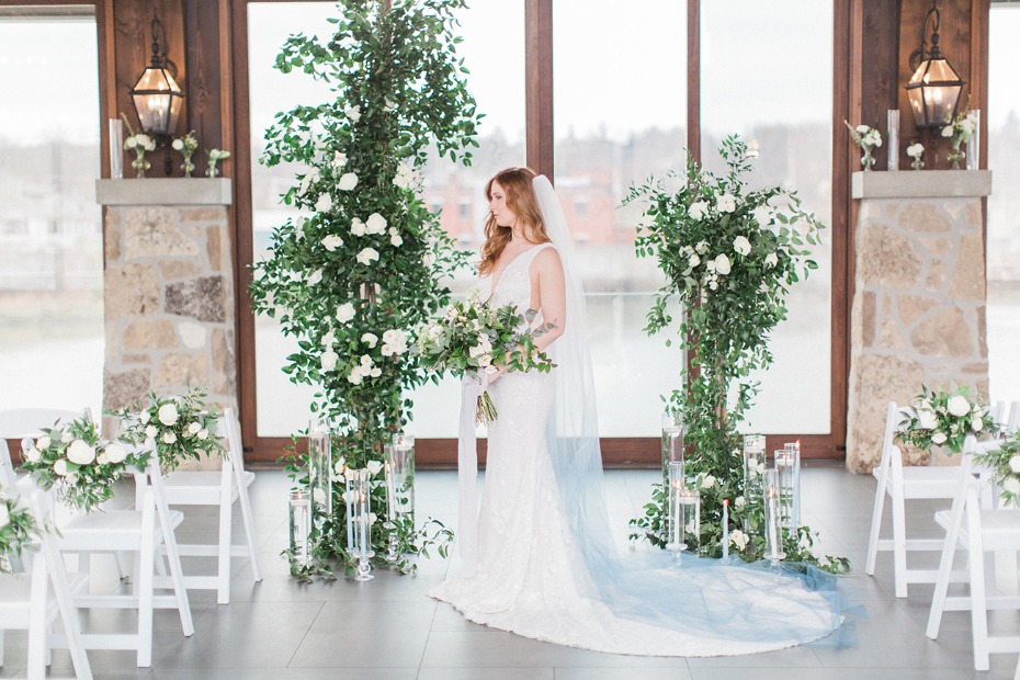 ombre blue wedding veil and garden style wedding decor