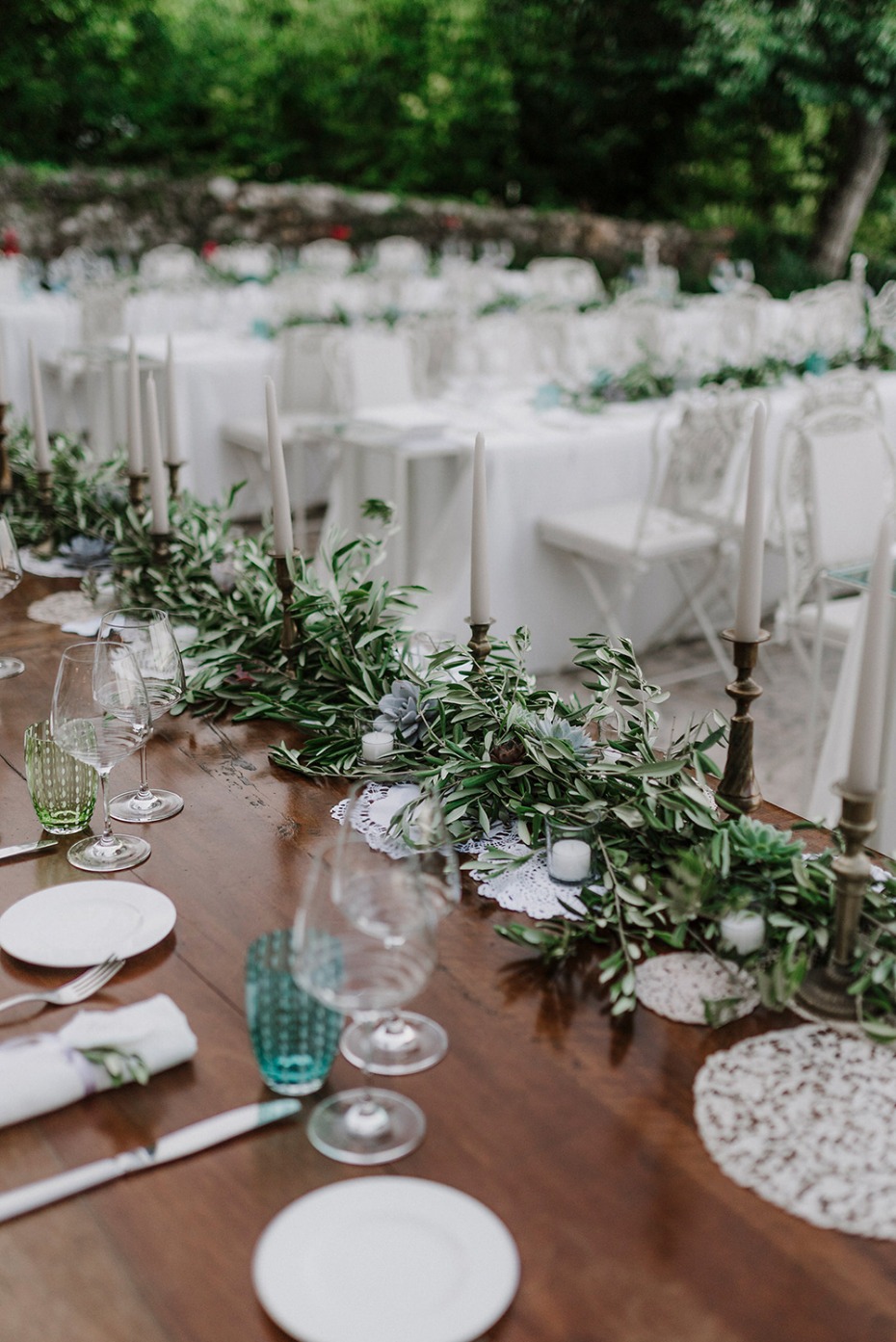 simple garland and doily wedding table decor