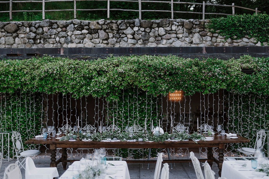 garden wedding party table
