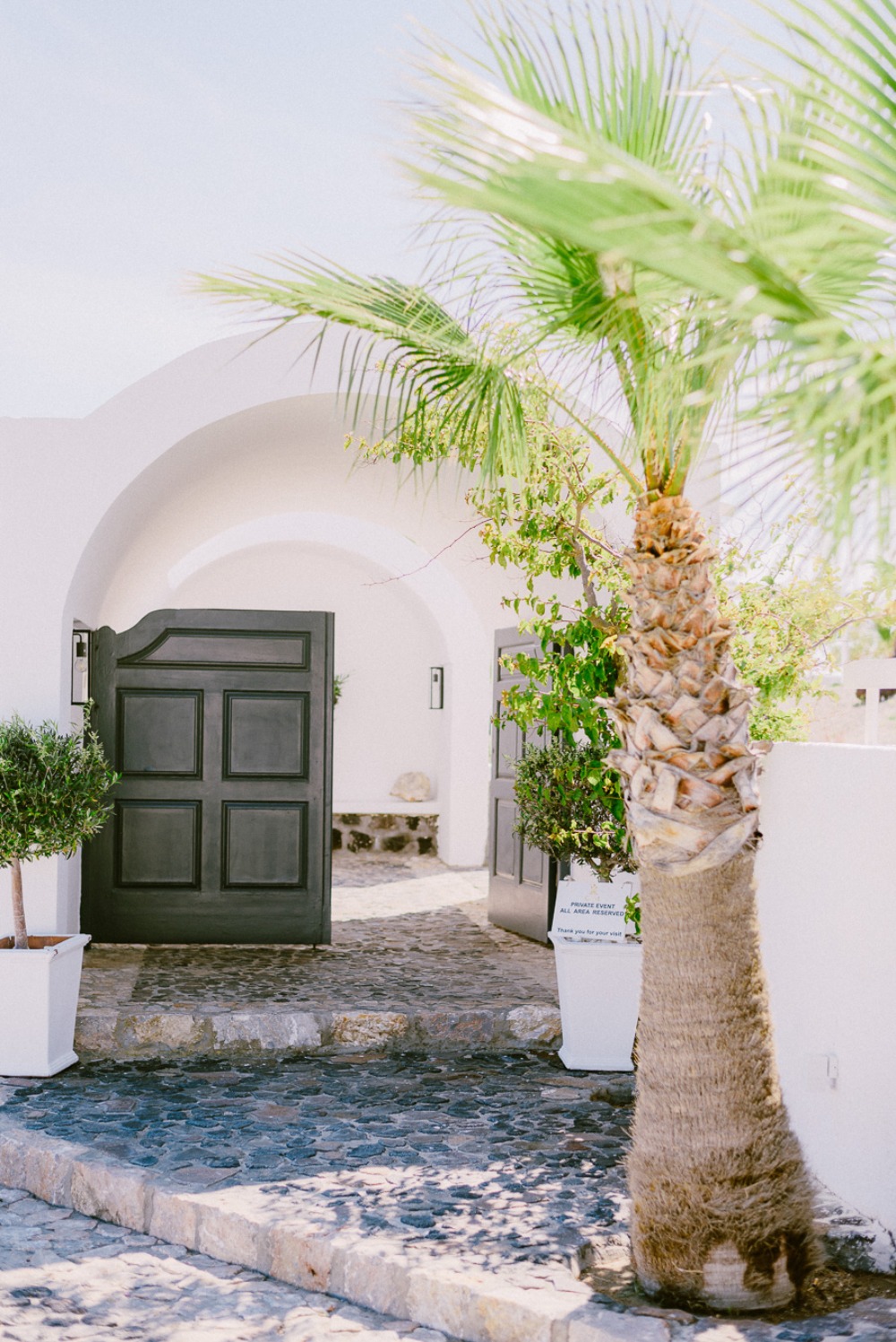 thinking-of-getting-married-abroad
