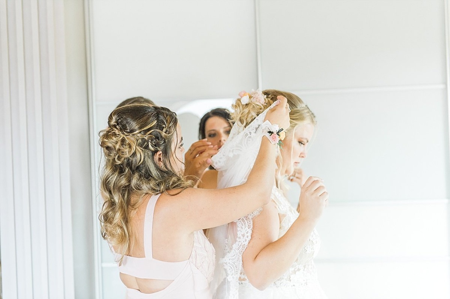 this-sunshine-filled-wedding-is-about