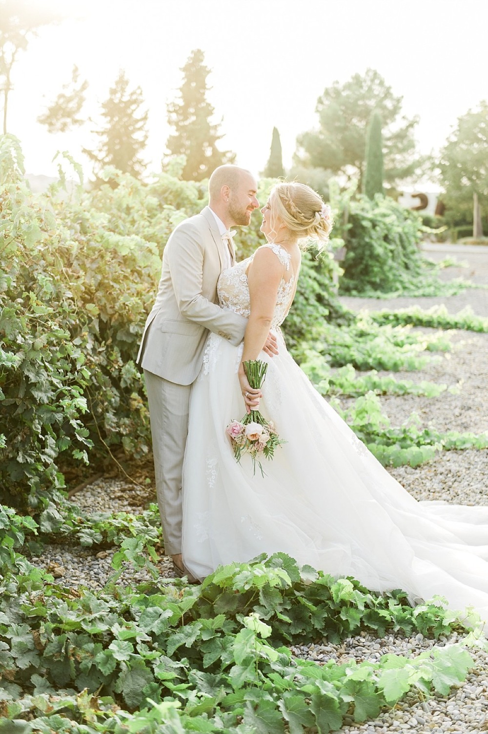 this-sunshine-filled-wedding-is-about