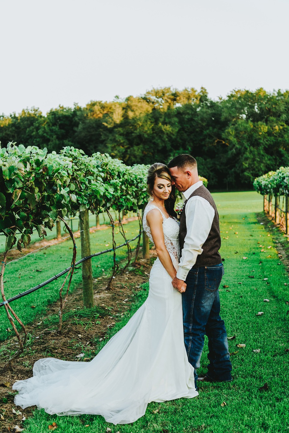 Charming rustic vineyard wedding in Texas