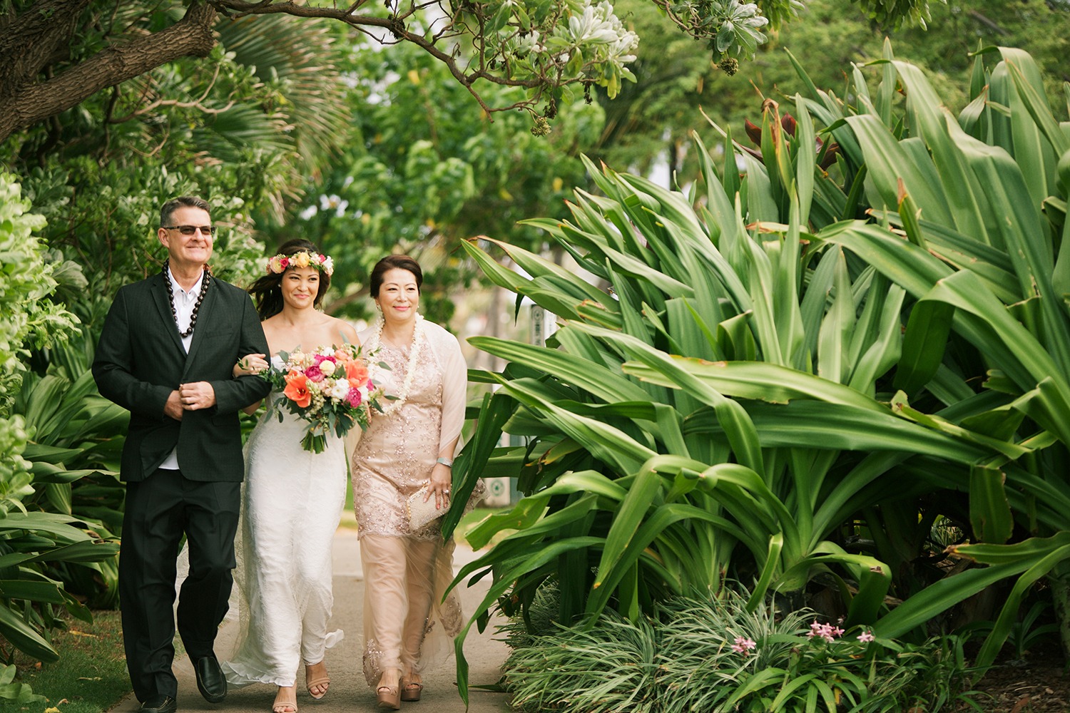 a-vintage-boho-chic-hawaiian-wedding