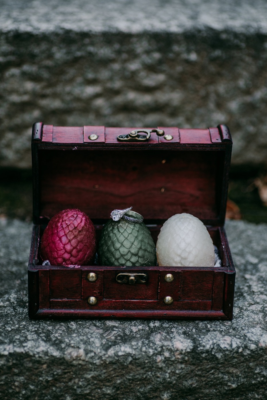 dragon egg candles for your game of thrones wedding favors