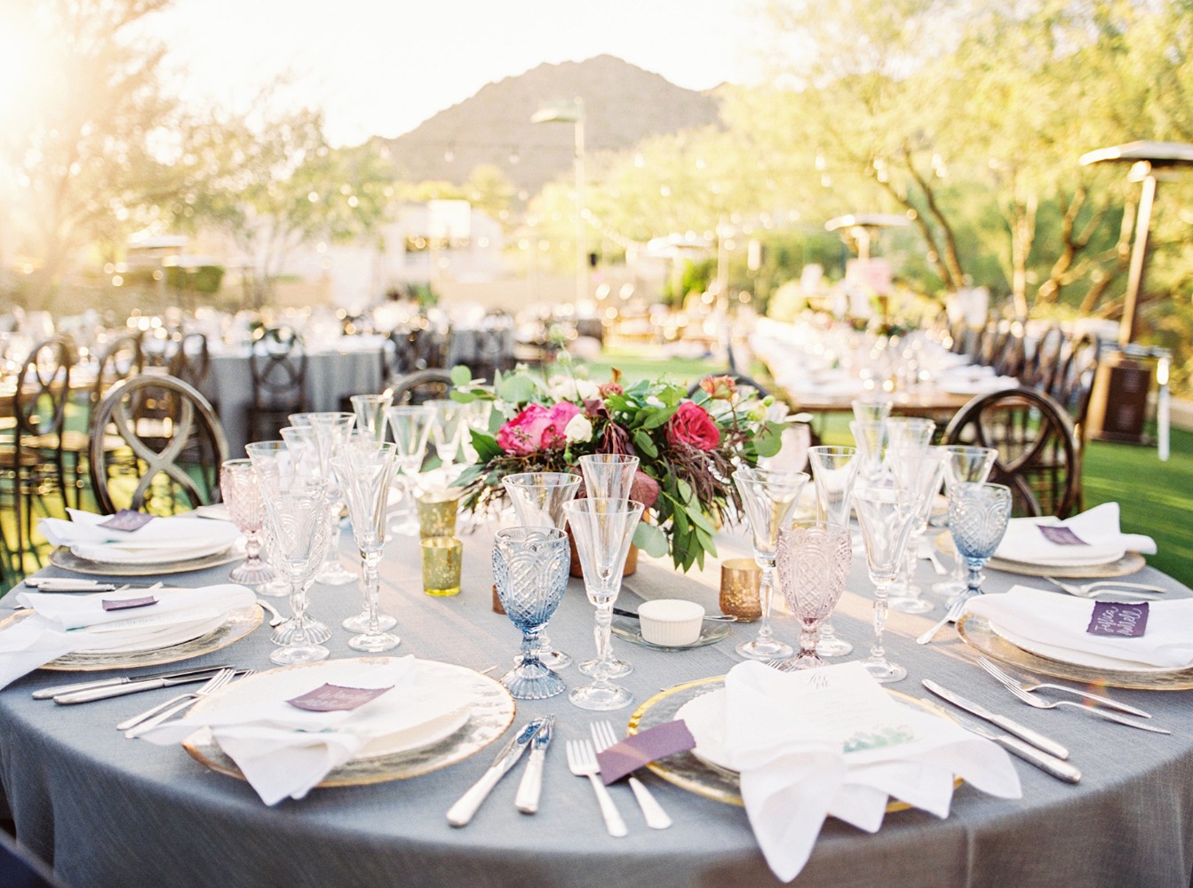 cozy-estate-wedding-with-modern-earthy