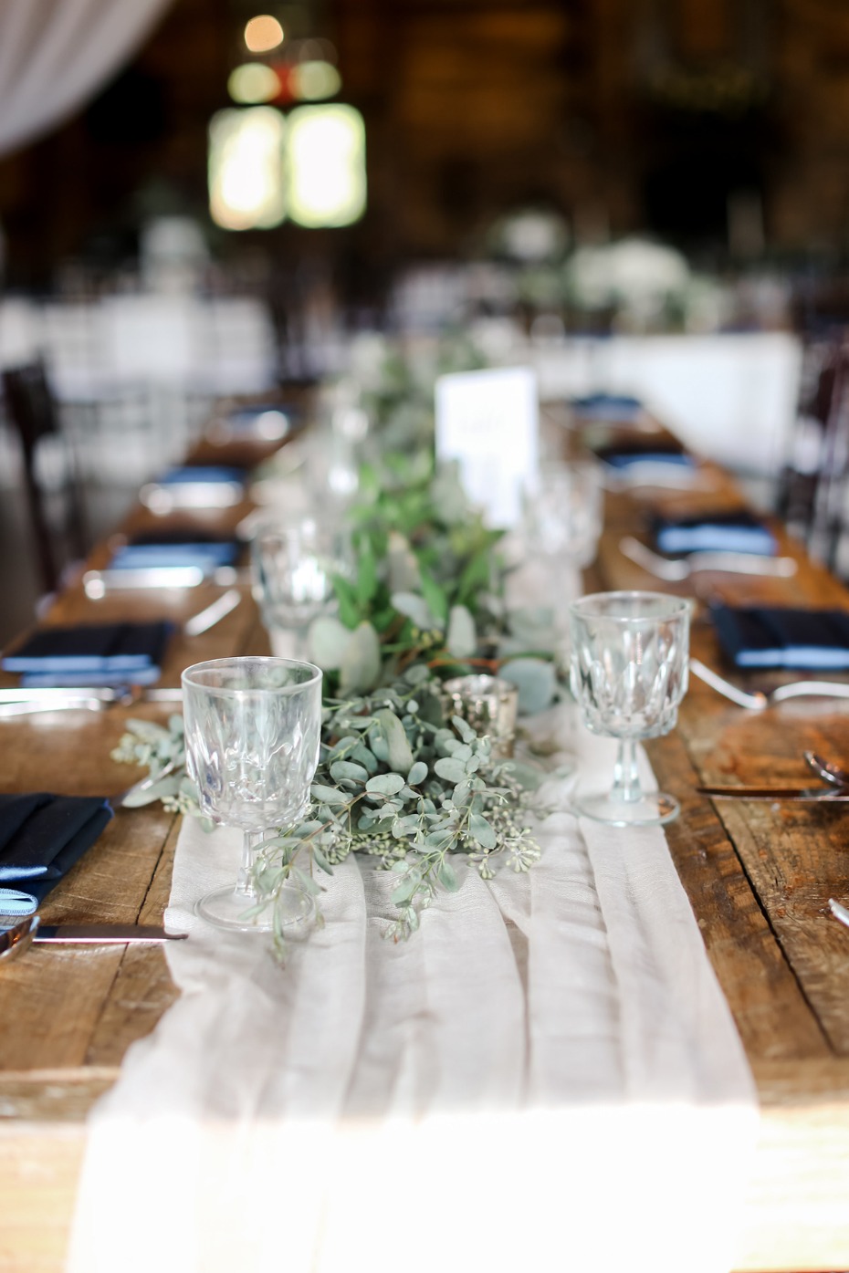 tulle and greenery garland wedding centerpiece