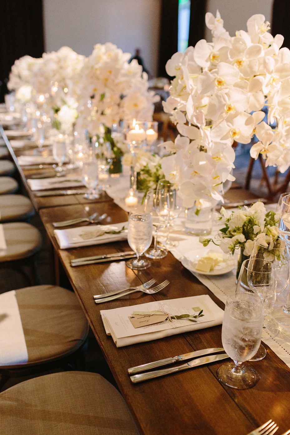 elegant and glamorous wedding table decor