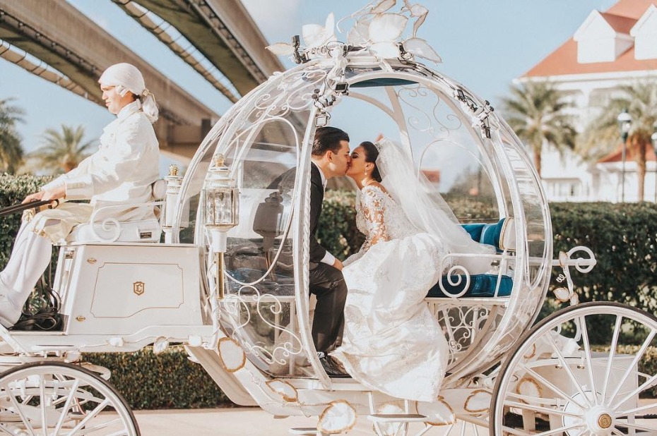 Horse and Carriage Wedding Trend