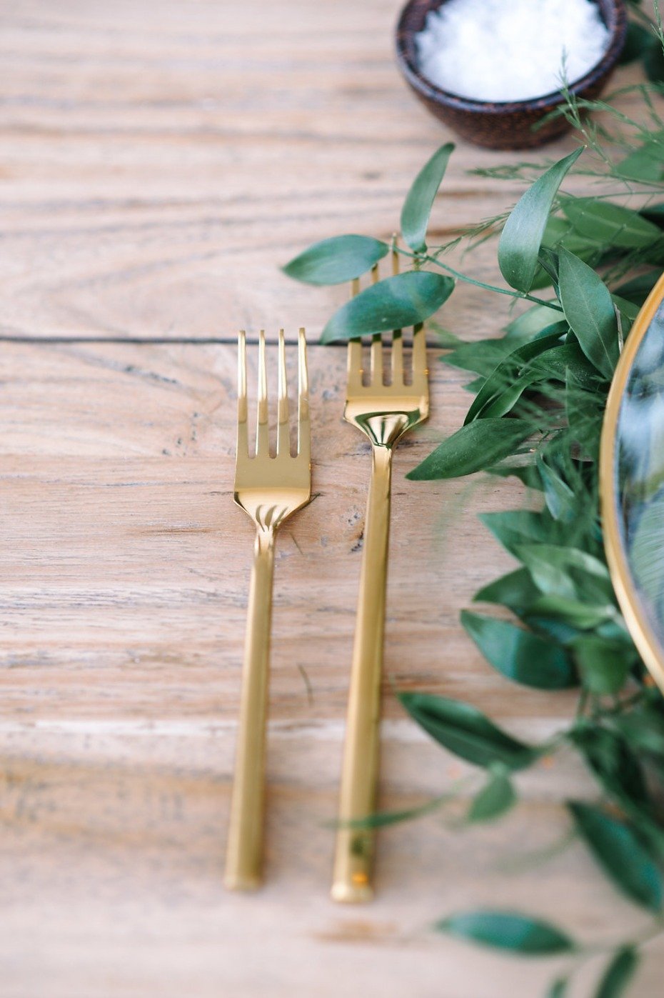 gold flatware for you wedding day