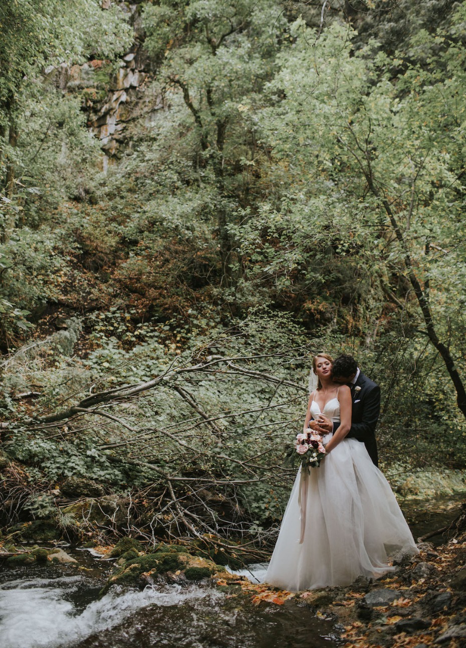 wedding photos in the woods