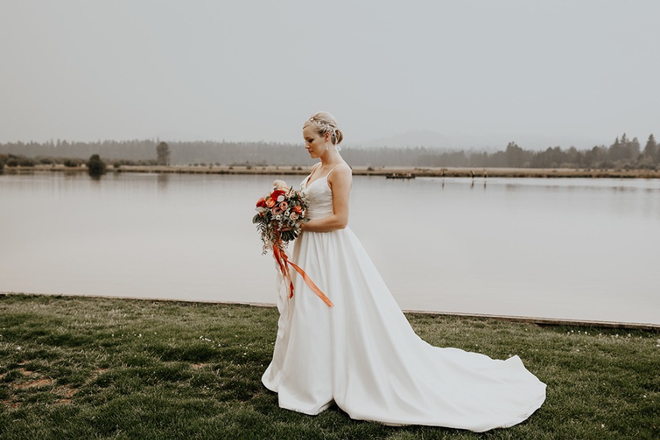 sweet and chic bridal style
