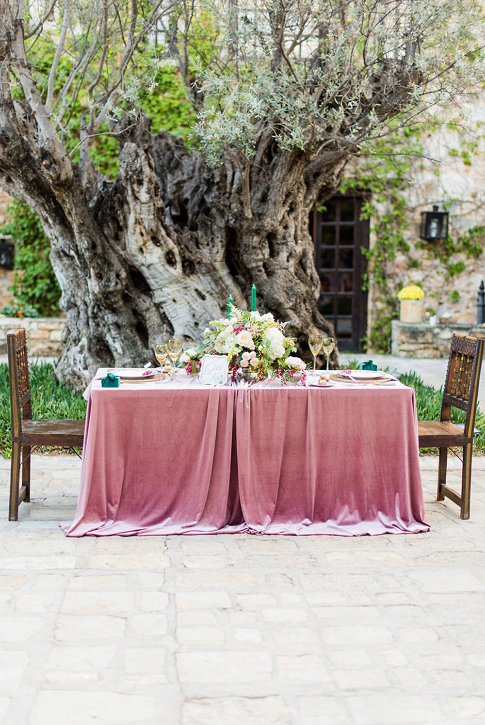 soft-pink-and-emerald-green-winter