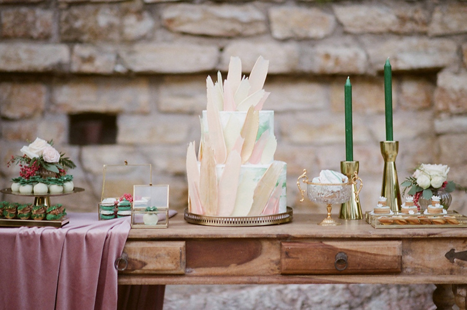 soft-pink-and-emerald-green-winter