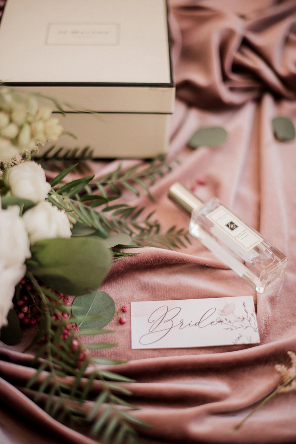 soft-pink-and-emerald-green-winter