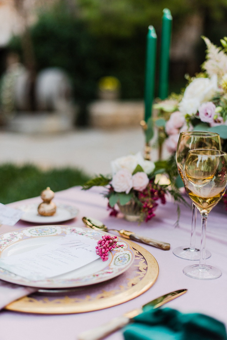 rose pink gold and emerald green table decor