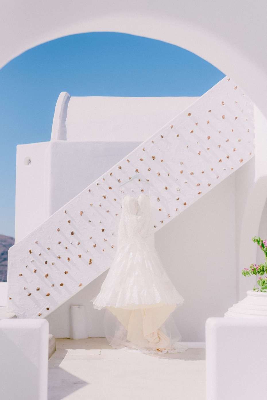 wedding dress in Santorini