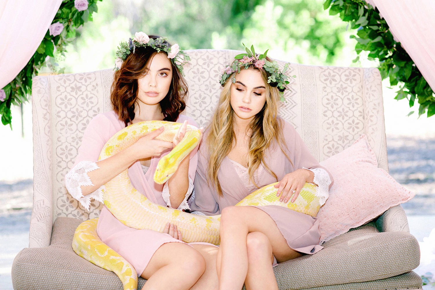 this-untamed-wedding-shoot-is-g-l-a-m