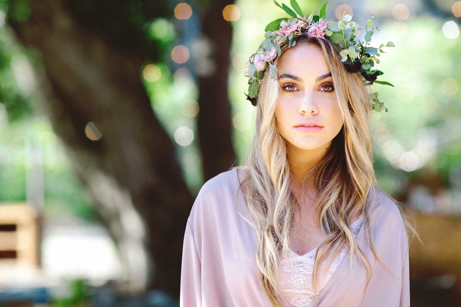 this-untamed-wedding-shoot-is-g-l-a-m