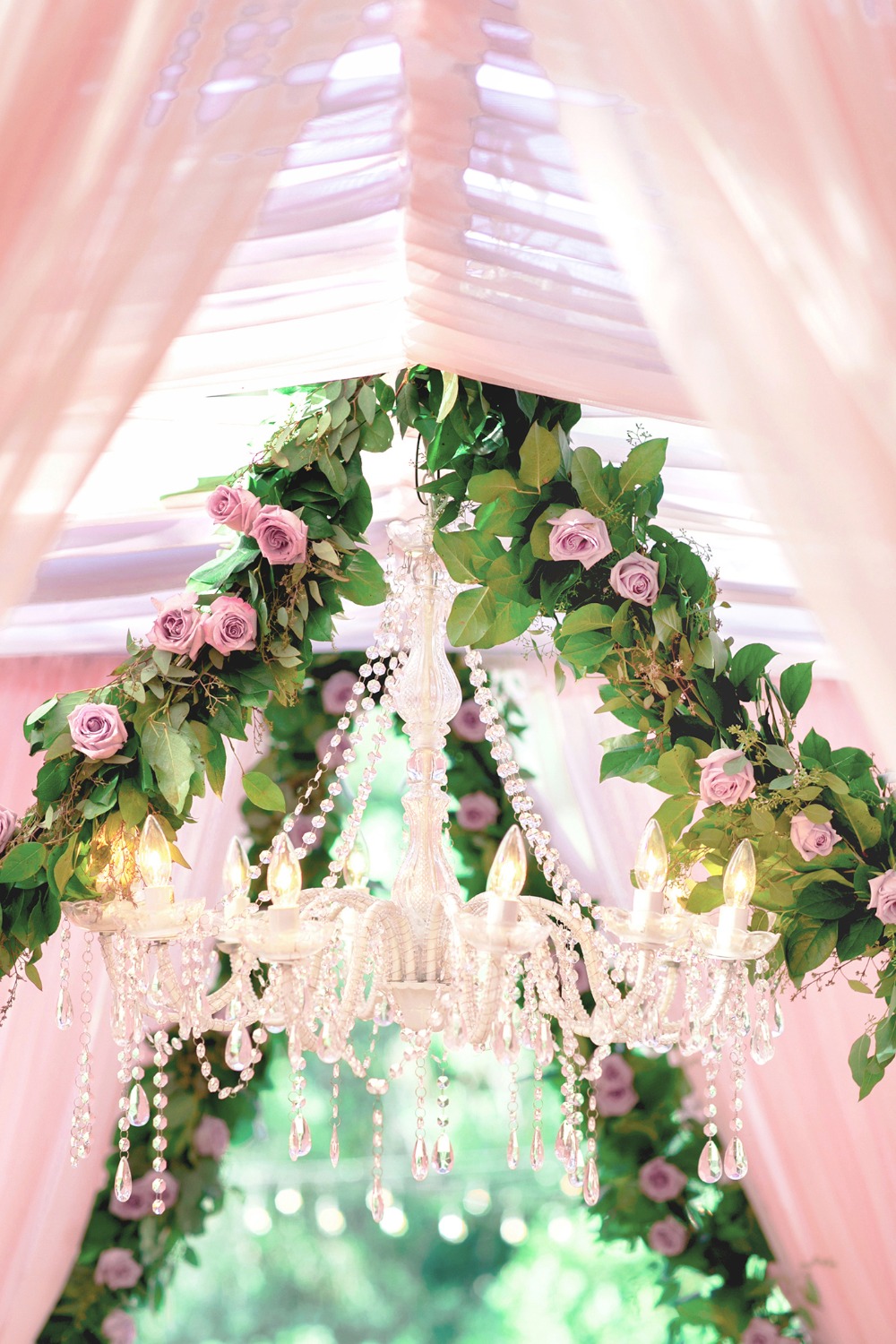 this-untamed-wedding-shoot-is-g-l-a-m