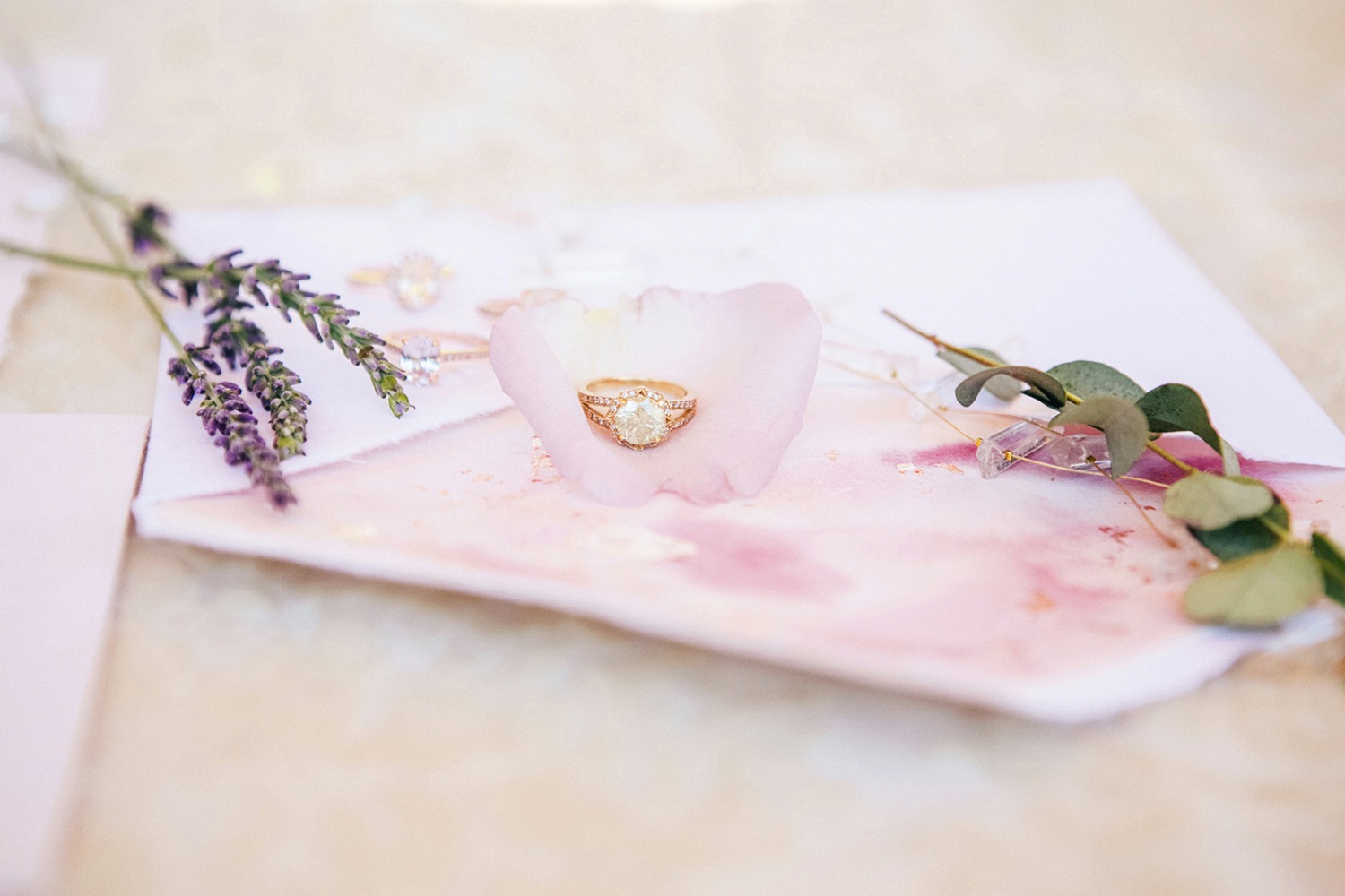 this-untamed-wedding-shoot-is-g-l-a-m