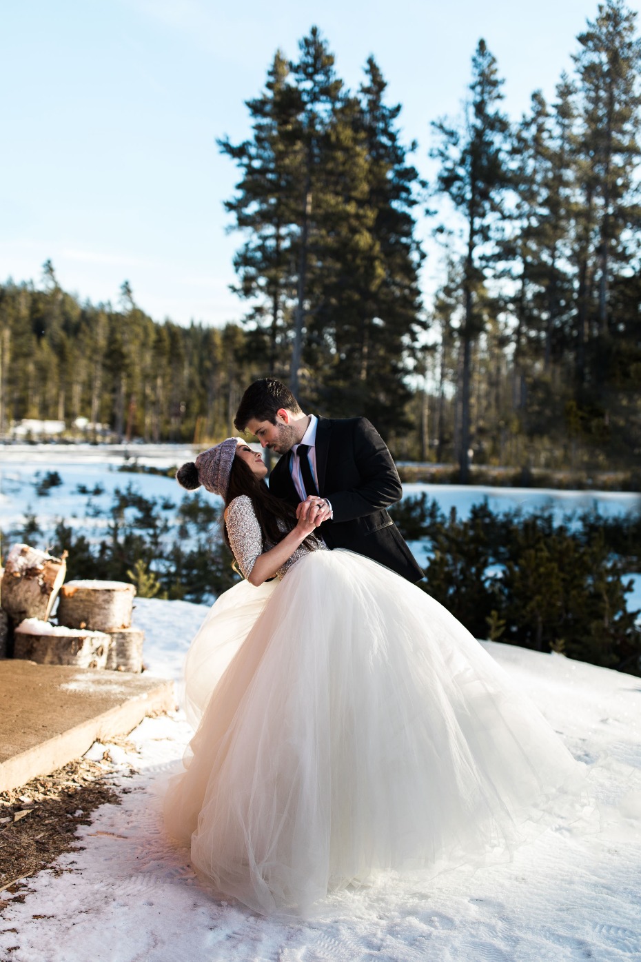 how to take winter wedding portraits