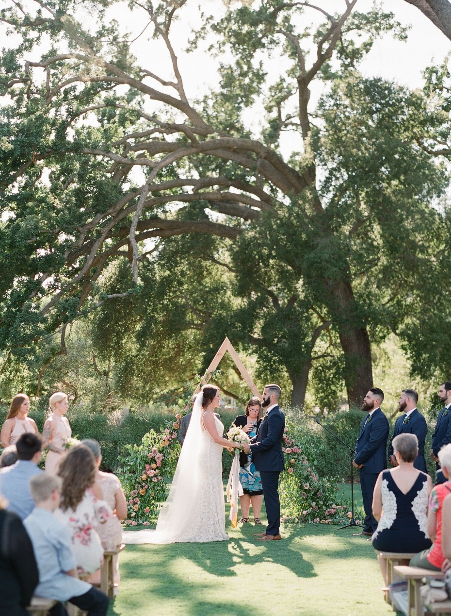 elegant and modern outdoor ceremony at Brookview Ranch