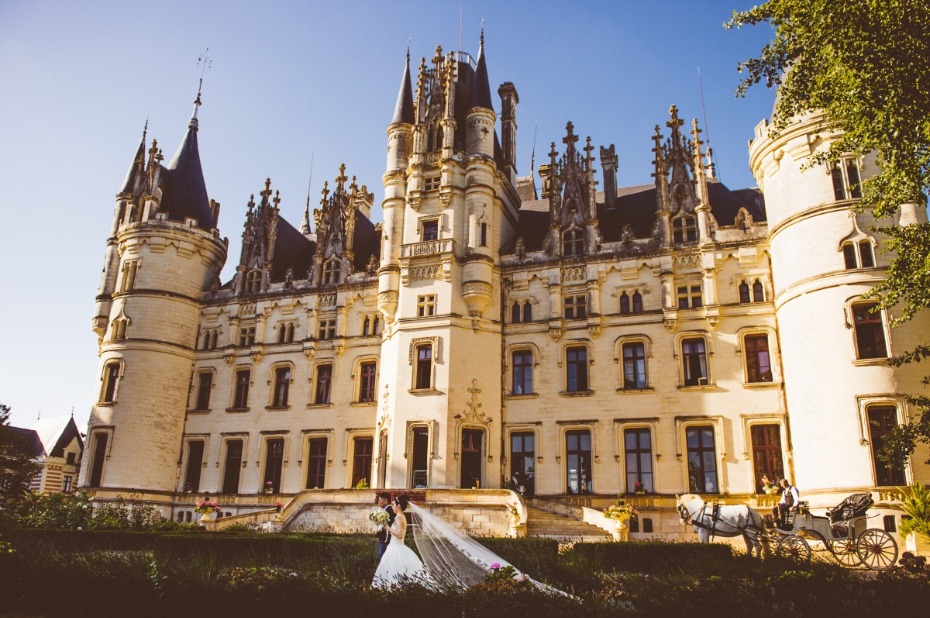 fairytale weddings happen at Chateau Challain