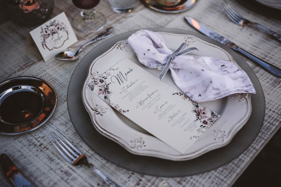 Vintage chic place setting