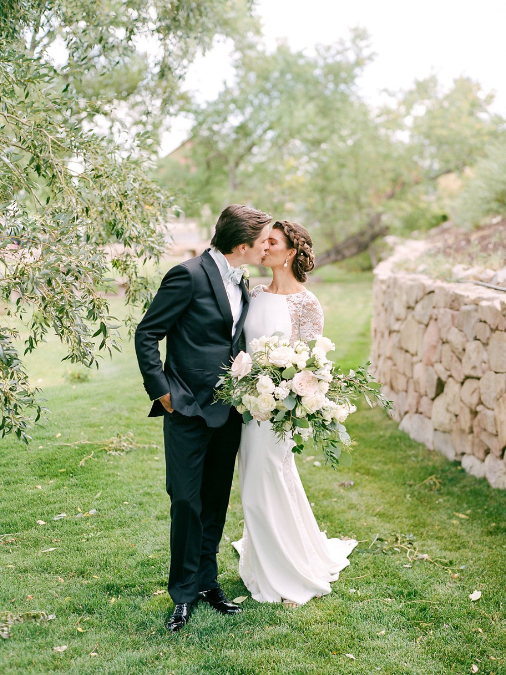 a-formal-green-amp-white-wedding-at
