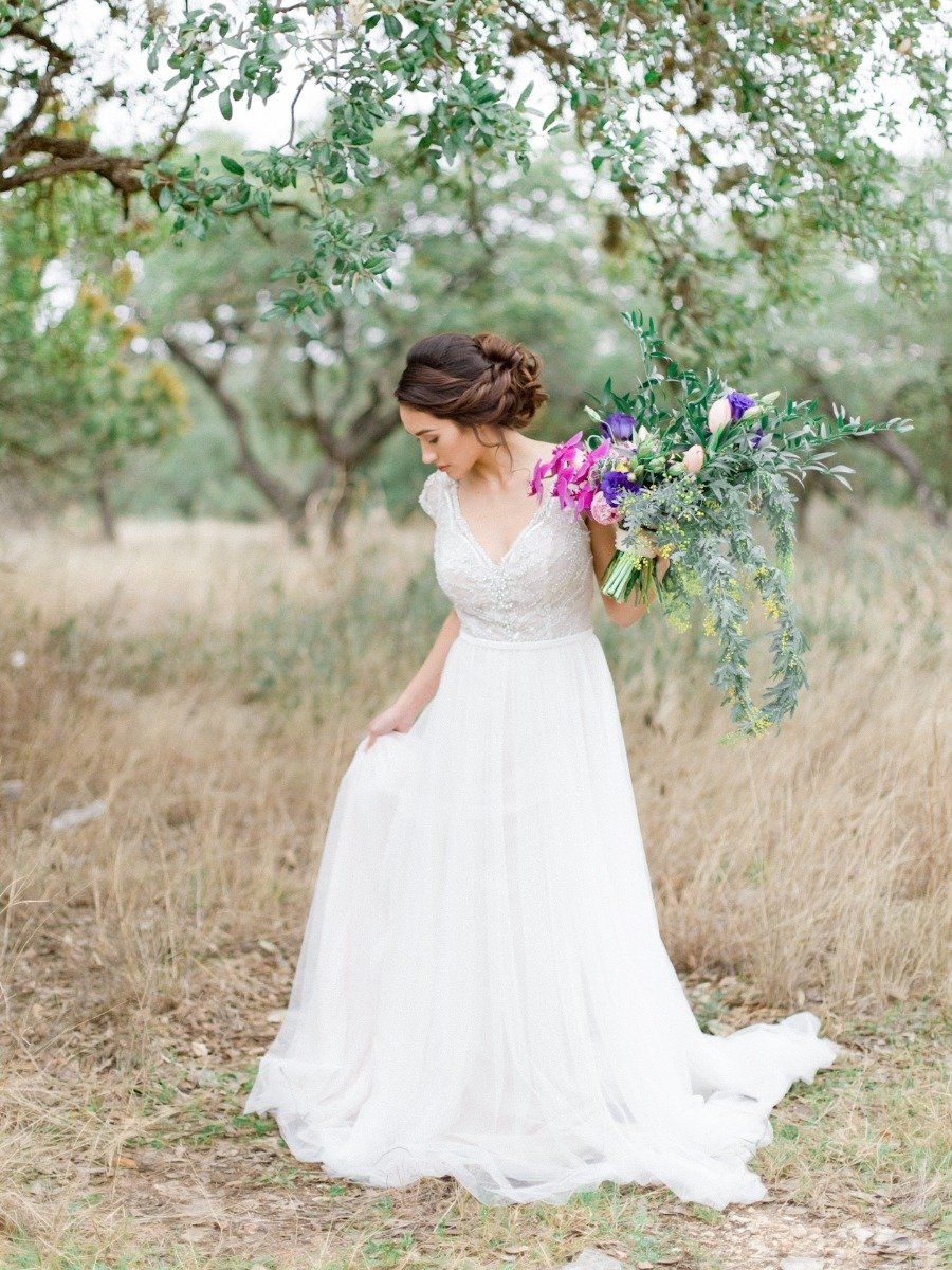 A Fresh Spring Bridal Look That's Naturally Beautiful