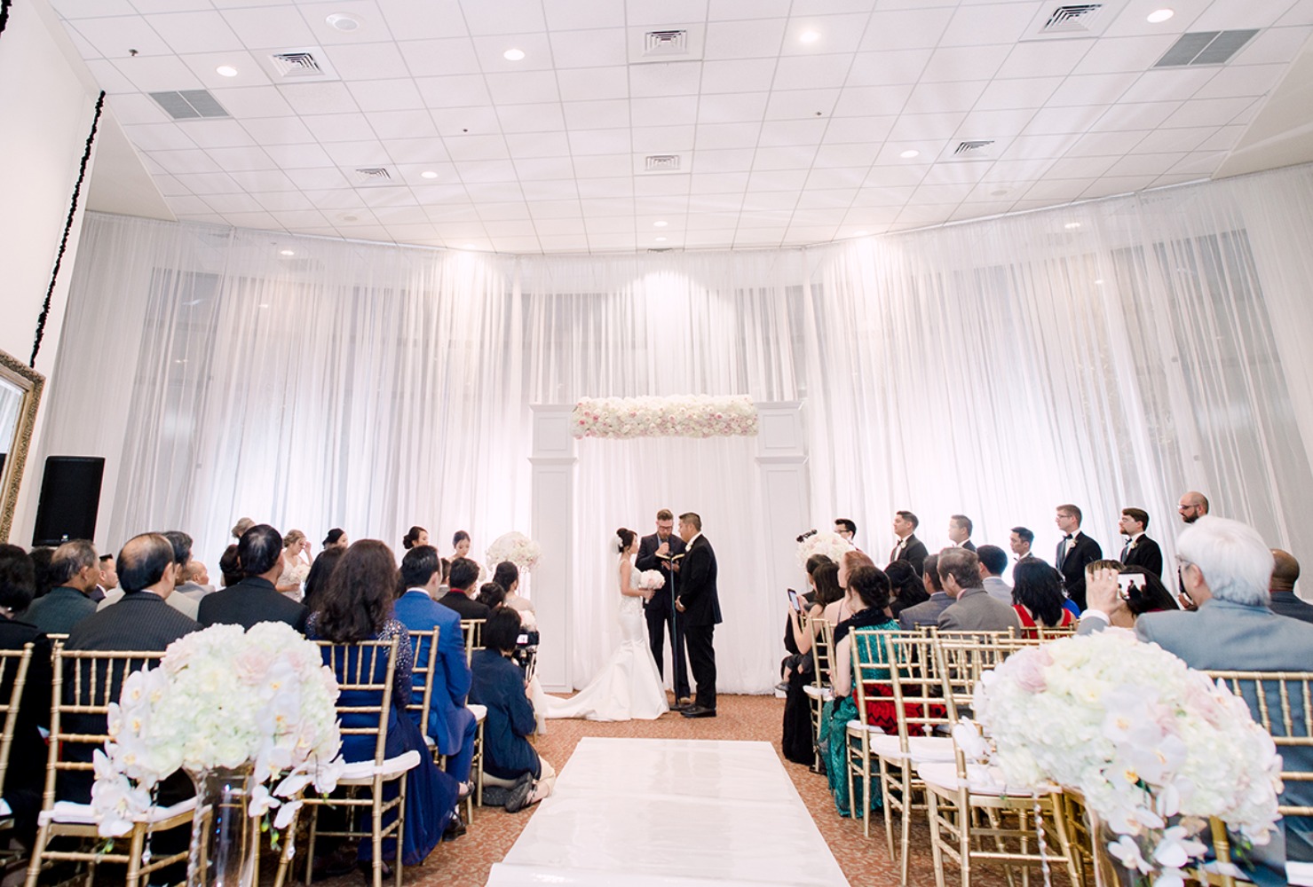 a-glam-ballroom-wedding-in-alabama